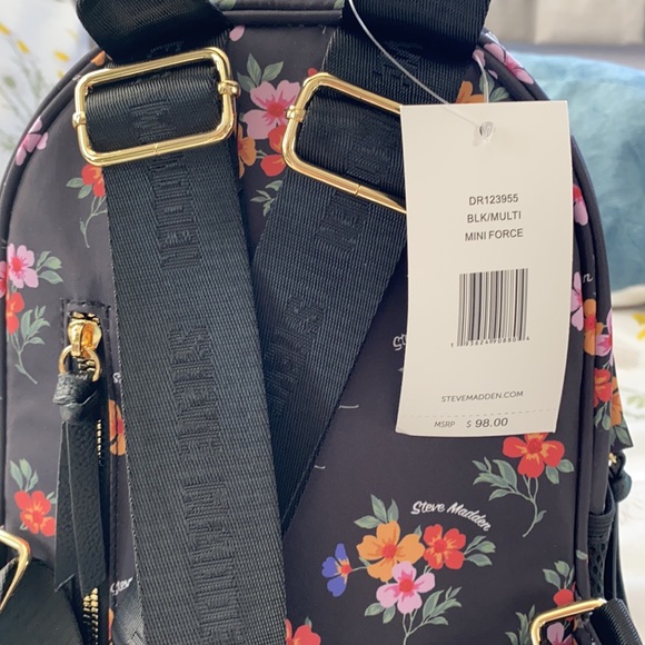 Steve Madden back pack - Picture 7 of 7